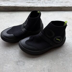 OOFOS Black Knit Slip-On Sneakers with Lime Pull Tab